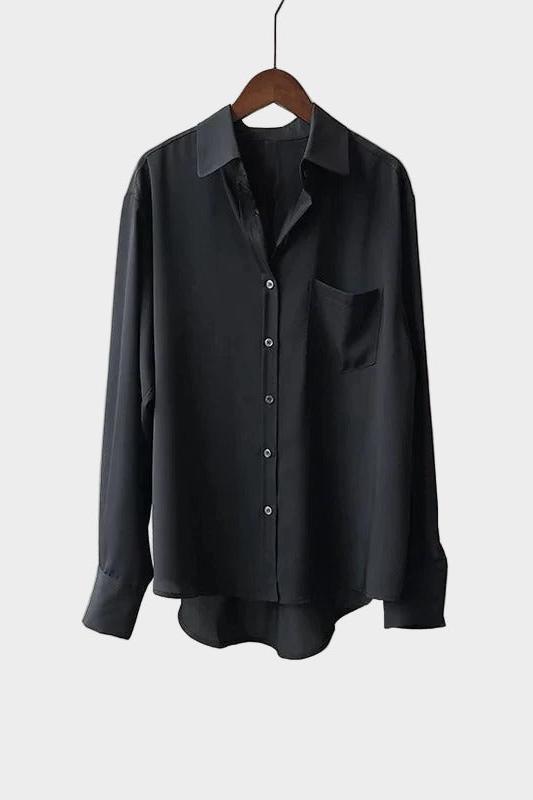 Košile s elegantním střihem a moderním detailem