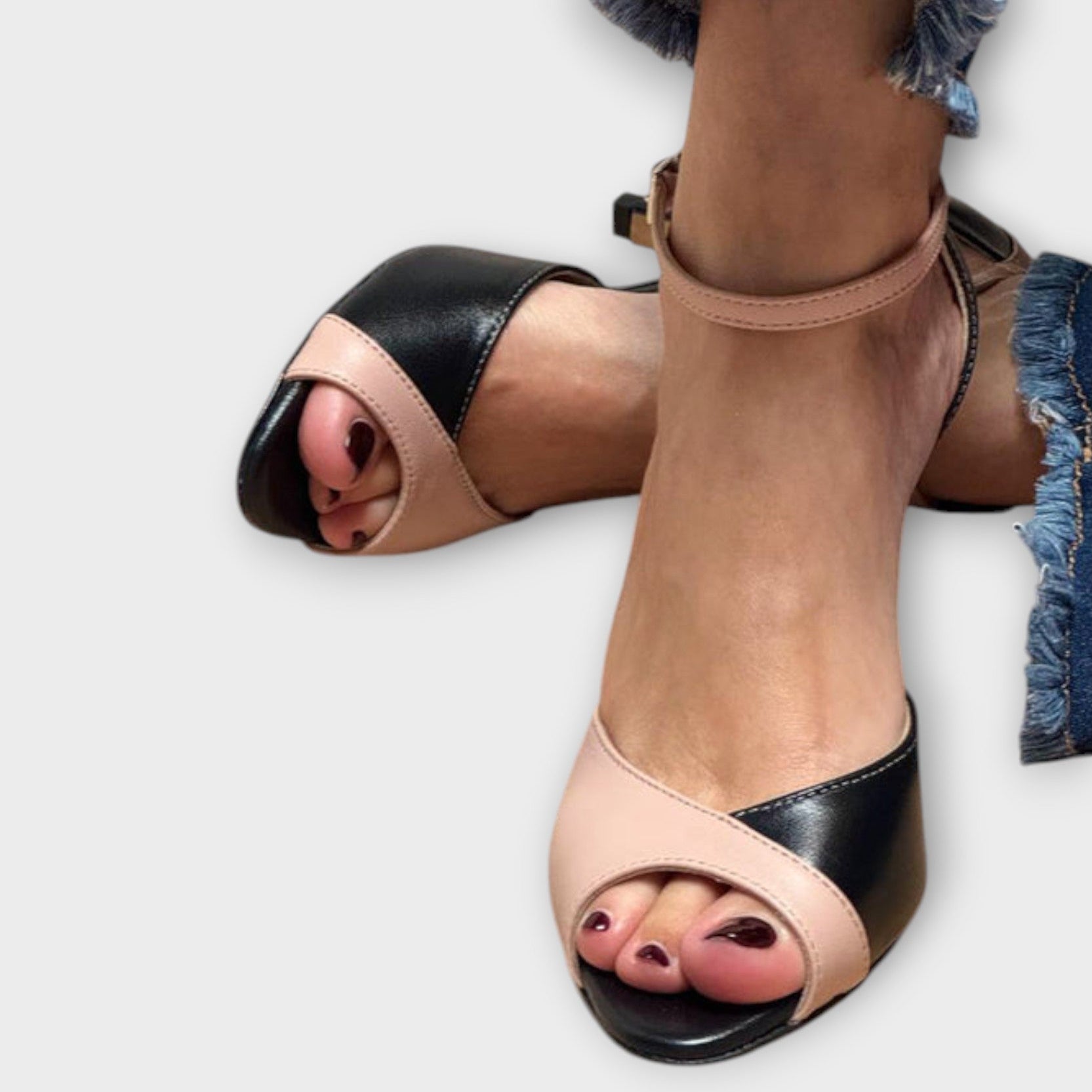 Nina - Dámské sandály na podpatku s otevřenou špičkou