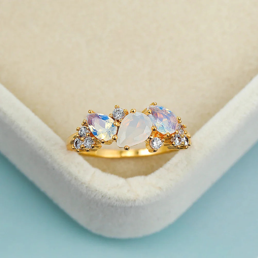 Nádherný prsten s měsíčním kamenem